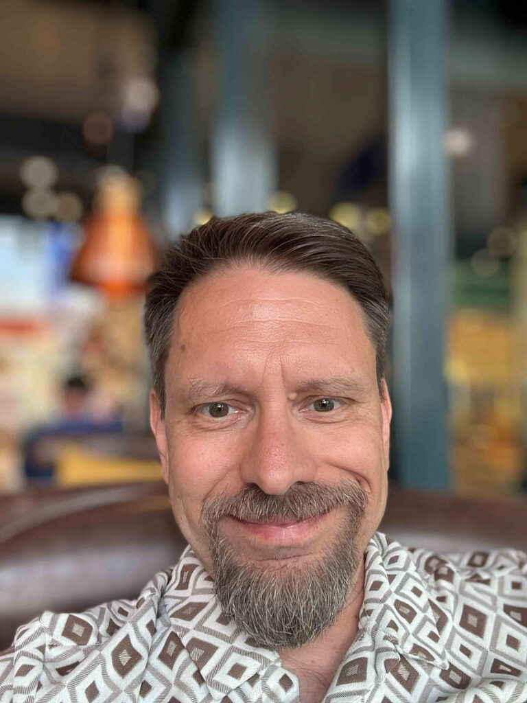 Tommi on tukena coachingissa